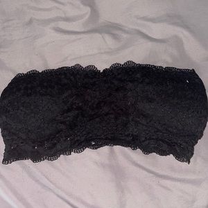 Complete lace black bralette